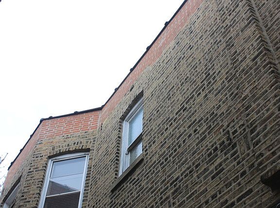 3rd image of 4333 N Sawyer Ave