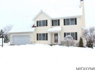 9507 Sunrise Dr, Sauquoit, NY 13456