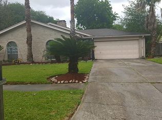 2122 Green Knoll Dr, Houston, TX 77067