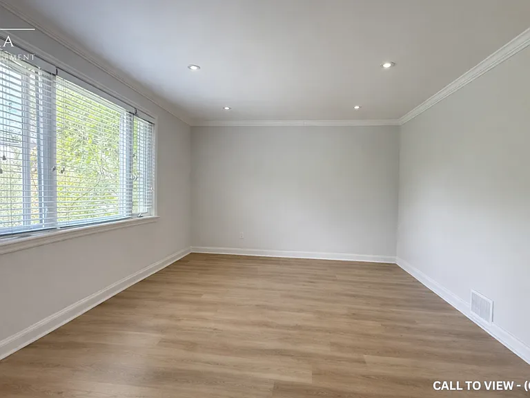55 Verwood Ave #1 — Photo 8