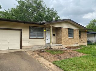620 Willow St, Hurst, TX 76053