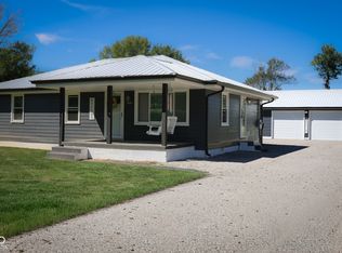 704 Della Rd, Columbus, IN 47203