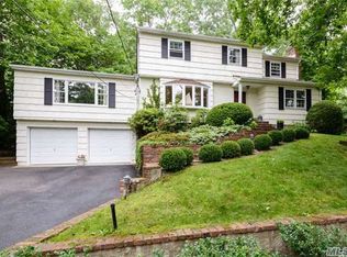 97 La Rue Dr, Huntington, NY 11743