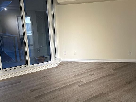 2nd image of 111 Elizabeth St #636