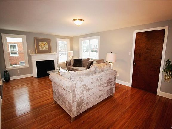 3rd image of 161 Fayette Ave