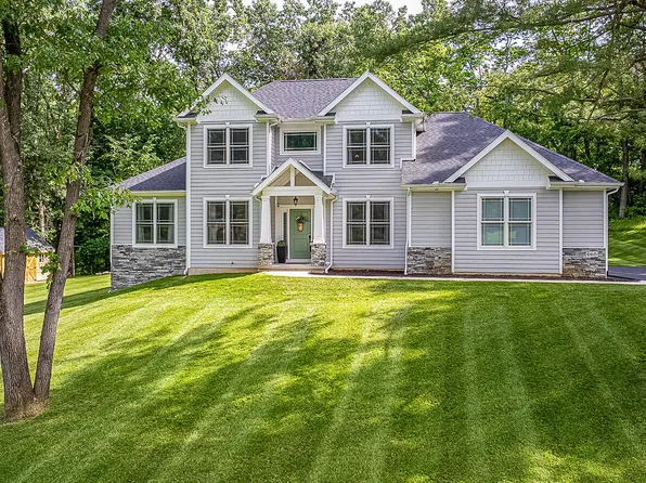 665 Wald Strasse St, Manchester, MI 48158