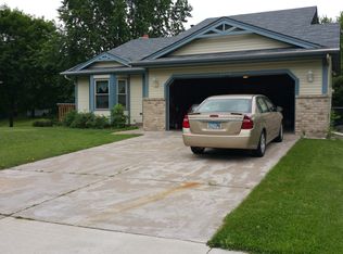 6659 E Fish Lake Rd, Maple Grove, MN 55369