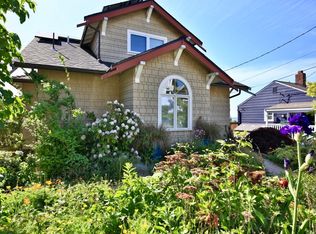 7323 Vashon Pl SW, Seattle, WA 98136