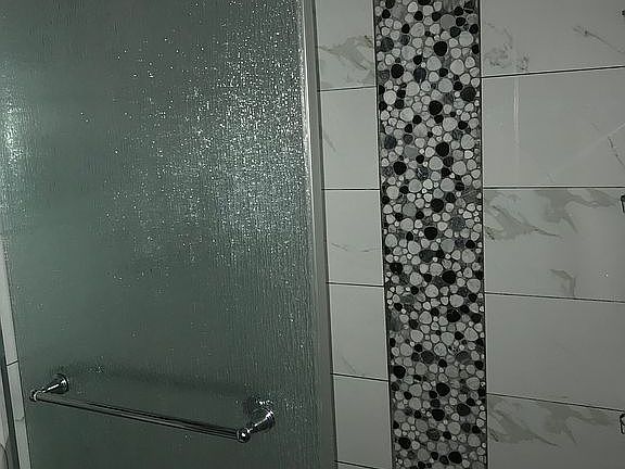 5th image of 105 Alixco Ct