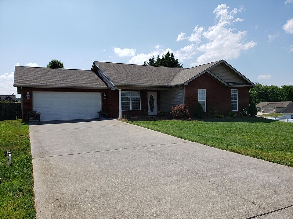 1st image of 320 Mill Creek Dr