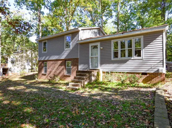 96 Ash Rd, Louisa, VA 23093