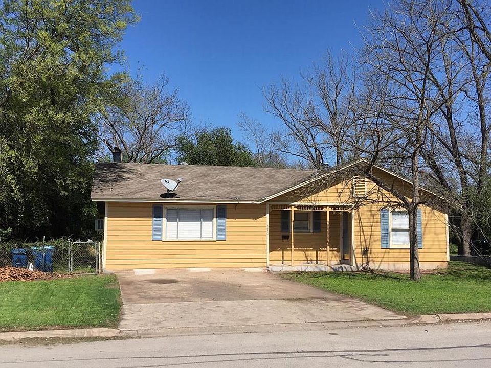 1st image of 620 Lois St