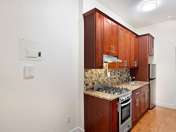 4th image of 11 Stanton St #2CC