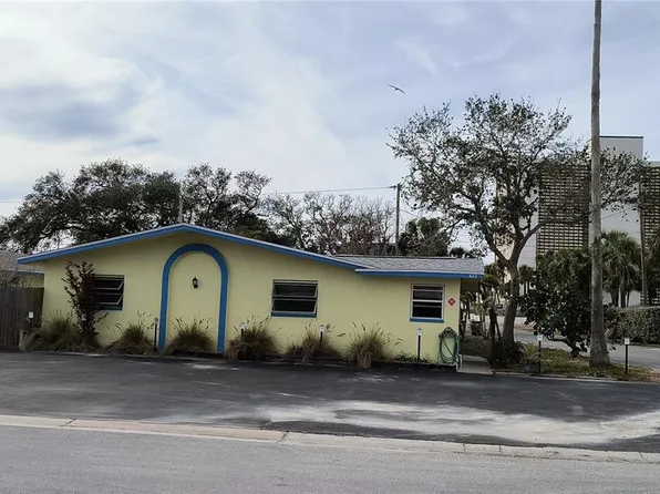 822 1st St, Indian Rocks Beach, FL 33785