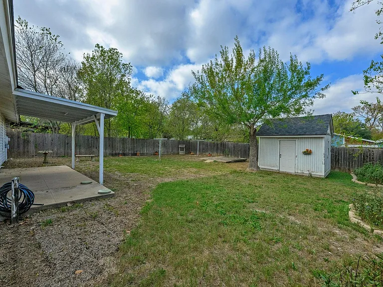 5704 Cedardale Dr — Photo 17