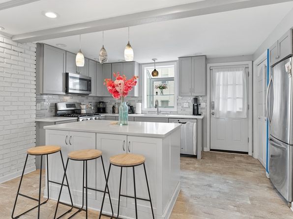 157 May St, Lawrence, MA 01841