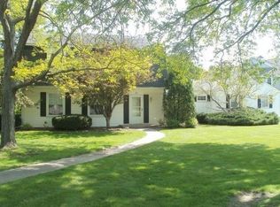 150 Terrace Ln, Hartland, WI 53029