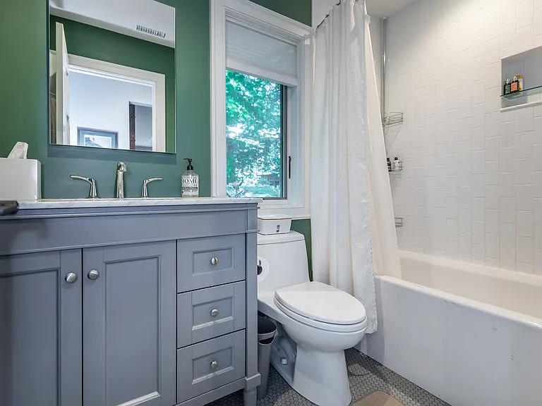 8 Cedar Point Dr — Photo 25