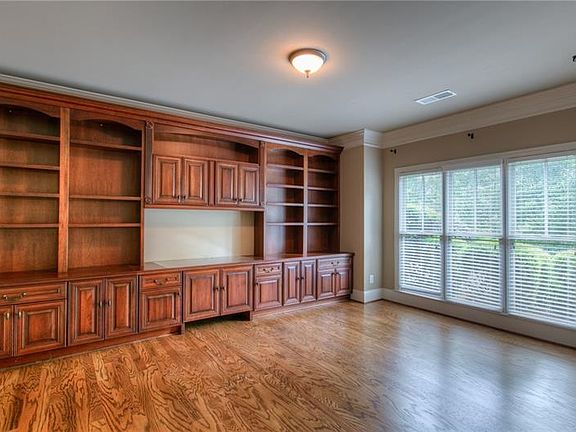 4th image of 1765 Stargrass Dr