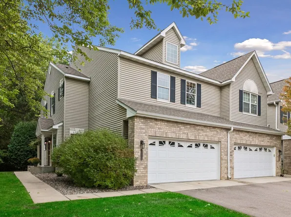 9370 Rath Pl, Eden Prairie, MN 55347