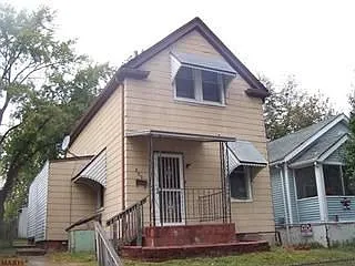 809 Wachtel Ave photo 1