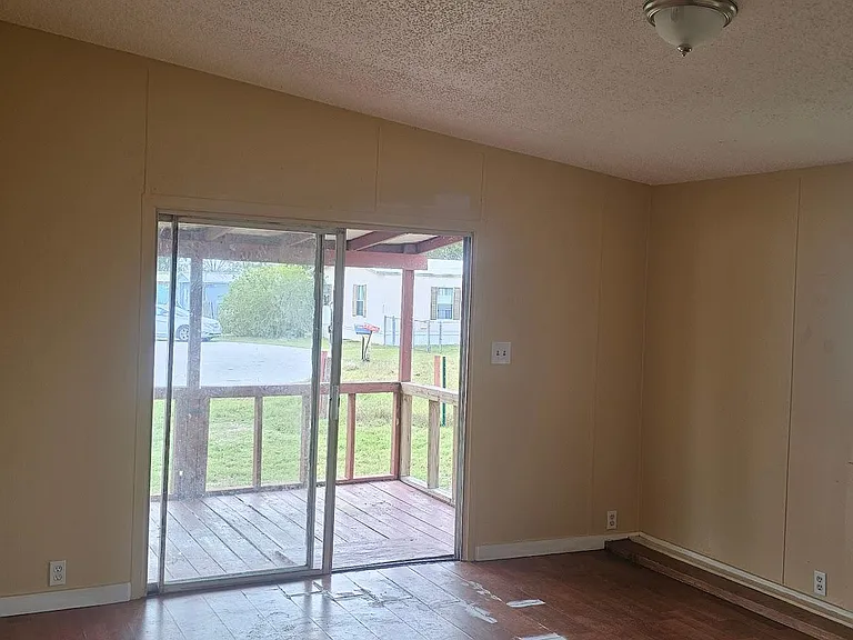 3580 Green Acre Way — Photo 8