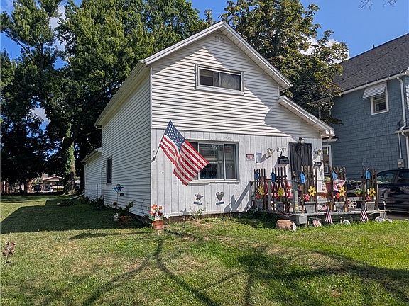 2nd image of 15321 Ridpath Ave