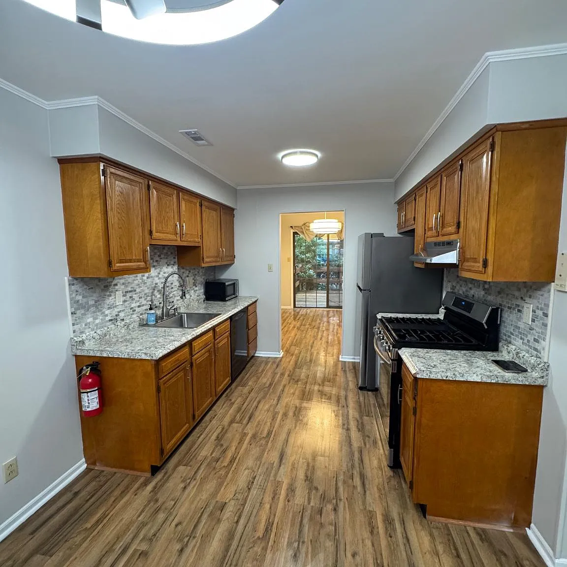 3 bed, 2.5 bath, 1476 sqft, $2,800 — Photo 4