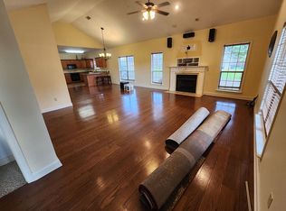 106 E Point Dr, Saltillo, MS 38866