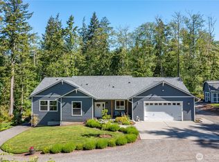 1018 Kringler Rd, Oak Harbor, WA 98277