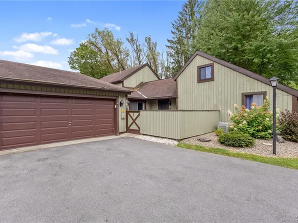 647 Idlewood Ct, Baldwinsville, NY 13027
