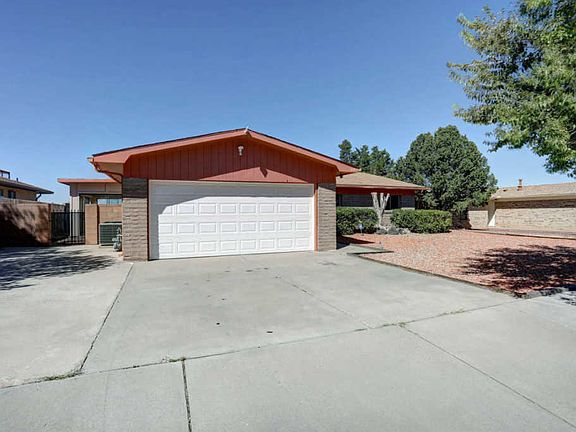 2nd image of 1047 Monte Largo Dr NE