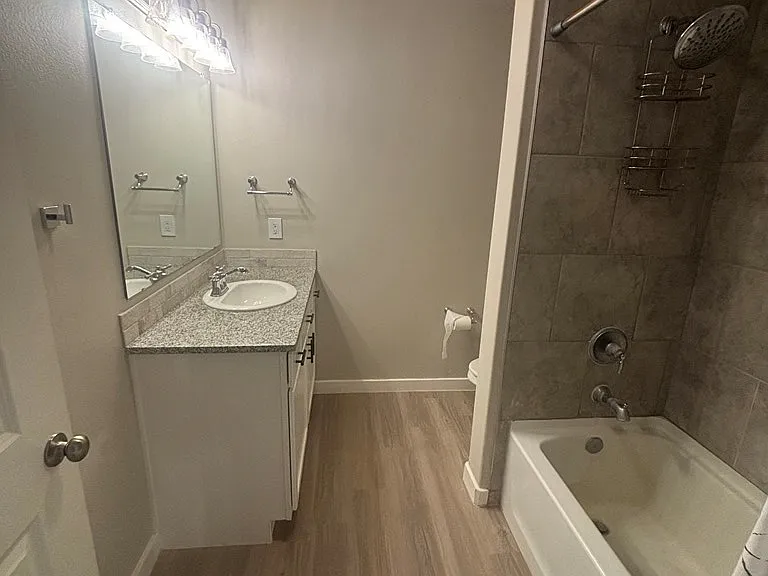 2827 Battle Ave — Photo 7