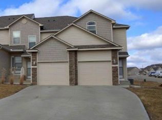 10514 Clubhouse Dr, Kansas City, KS 66109