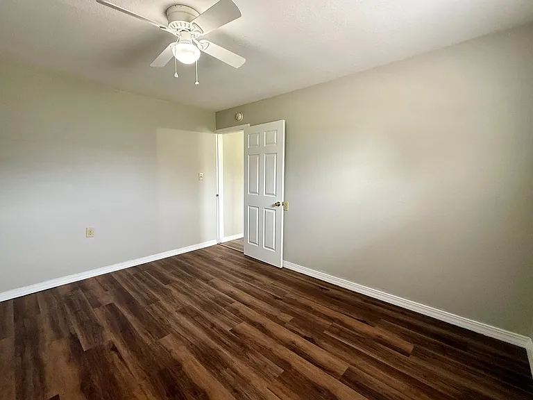 204 N 16th Ave — Photo 12