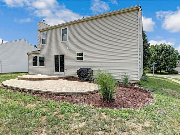 2nd image of 6258 Saddletree Dr