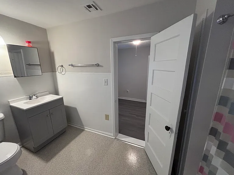 301 N Kates Ave — Photo 25