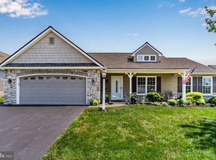 1065 Cambridge Dr, Manheim, PA 17545