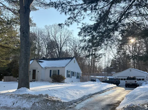 39 South Windham Road, Windham, CT 06226