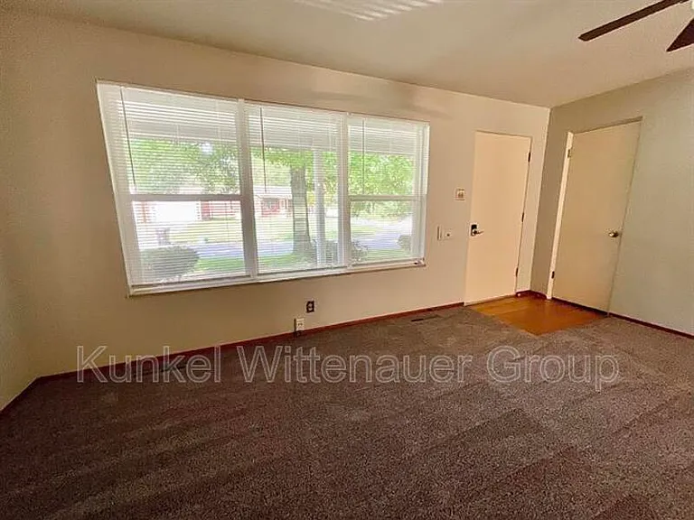 700 Saint Mary Dr — Photo 3