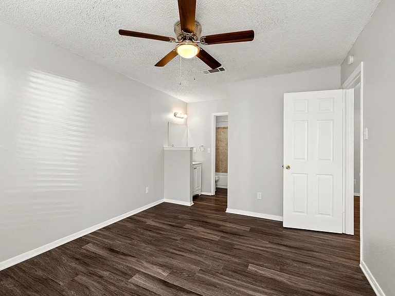12130 Thompkins Dr #A — Photo 17