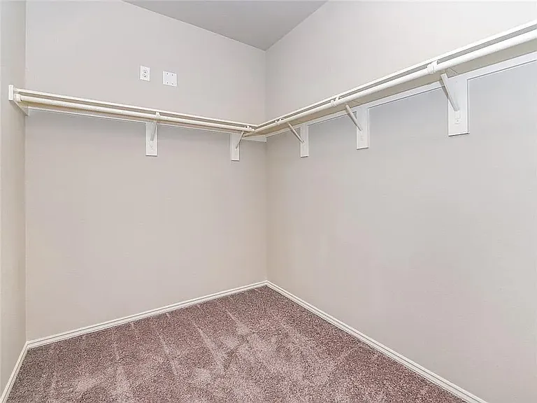 20329 W 194th St — Photo 17