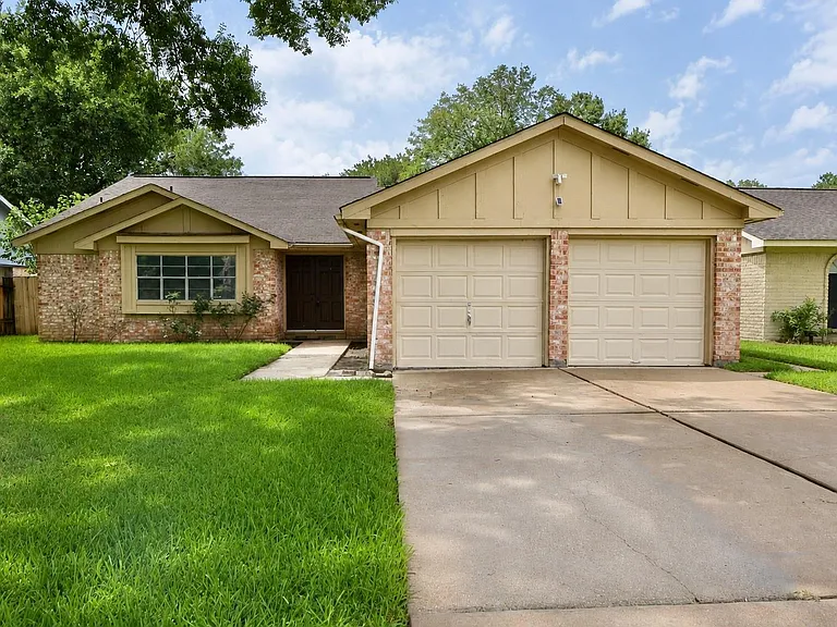 2331 Stillmeadow Dr — Photo 1