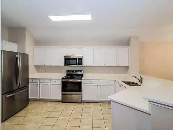 3rd image of 9821 Tyler Dr