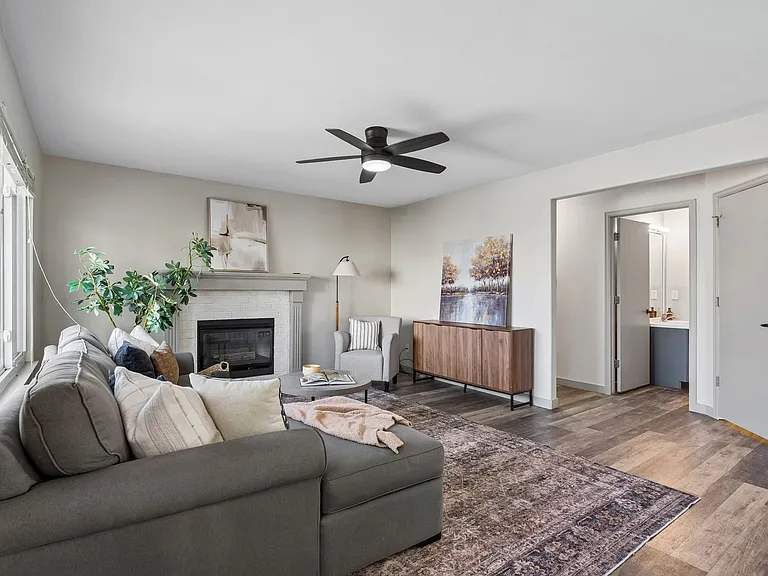 5247 E Hamilton Ave — Photo 12