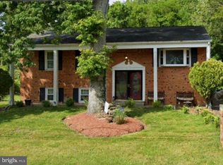 3425 Lumar Dr, Fort Washington, MD 20744