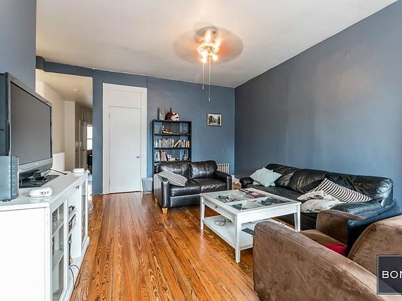 3rd image of 40 Avenue C #3AF