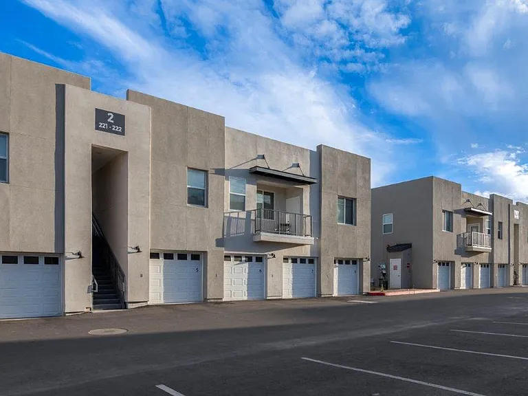 Inspiration Apartments — Photo 40