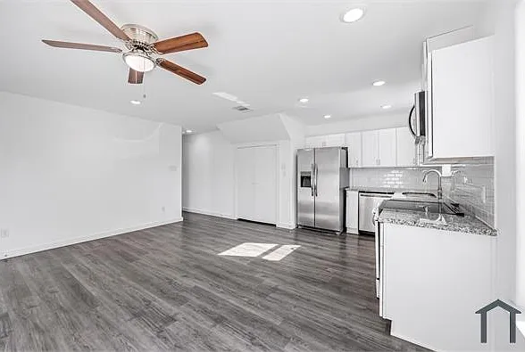 8633 Peachtree St #B — Photo 15