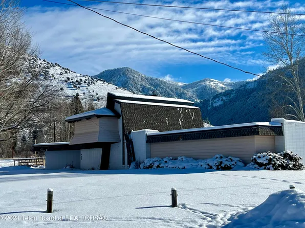 404 E 2nd Ave, Afton, WY 83110